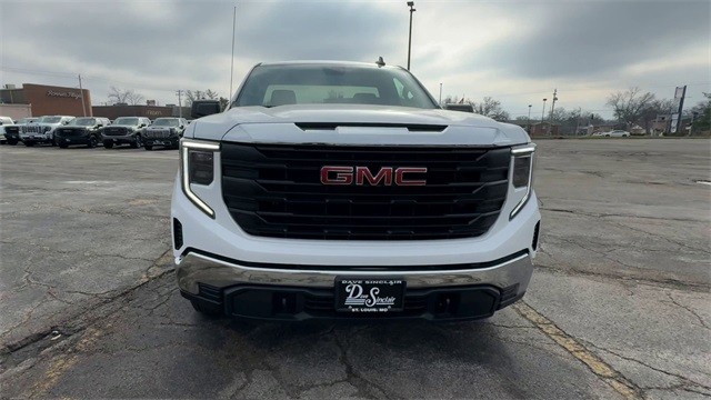 GMC Sierra 1500 Vehicle Full-screen Gallery Image 03