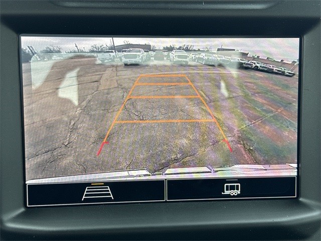 GMC Sierra 1500 Vehicle Full-screen Gallery Image 17