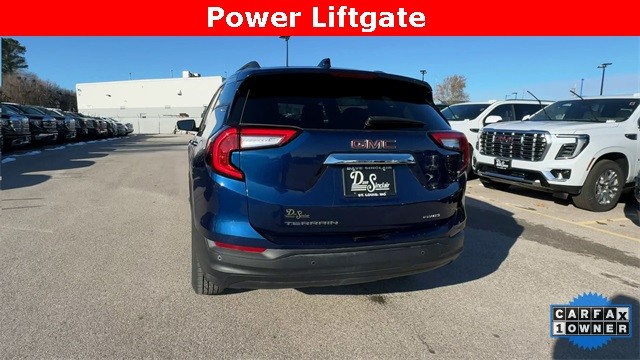 GMC Terrain Vehicle Full-screen Gallery Image 09