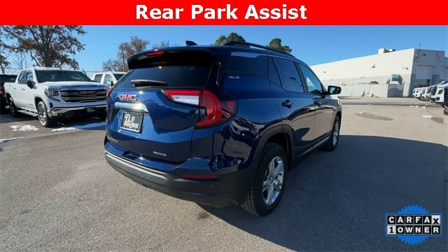 GMC Terrain Vehicle Full-screen Gallery Image 10