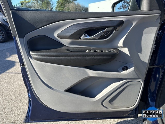 GMC Terrain Vehicle Full-screen Gallery Image 25