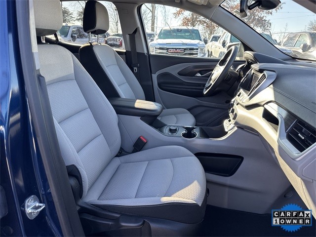 GMC Terrain Vehicle Full-screen Gallery Image 30