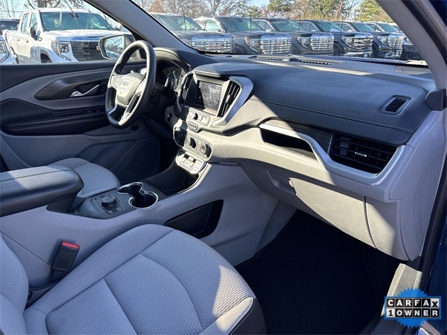 GMC Terrain Vehicle Full-screen Gallery Image 31