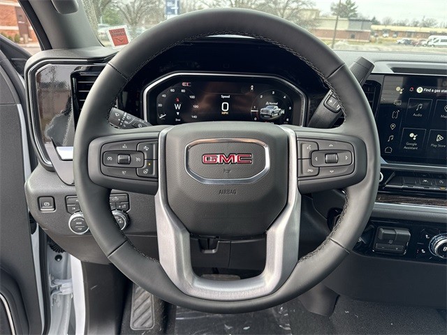 GMC Sierra 1500 Vehicle Full-screen Gallery Image 14