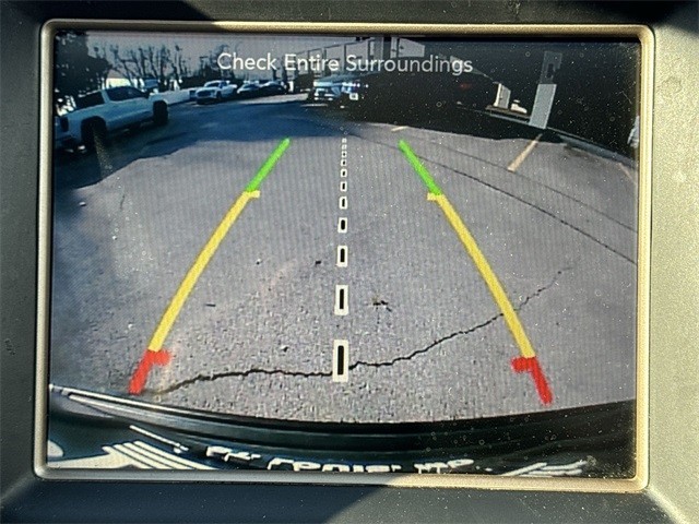 Jeep Grand Cherokee Vehicle Full-screen Gallery Image 18