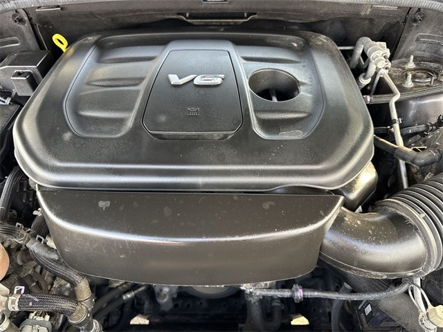 Jeep Grand Cherokee Vehicle Full-screen Gallery Image 33