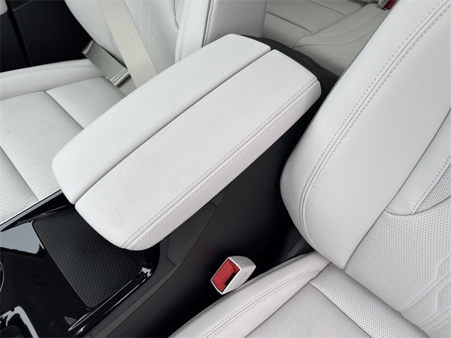 Buick Envision Vehicle Full-screen Gallery Image 21