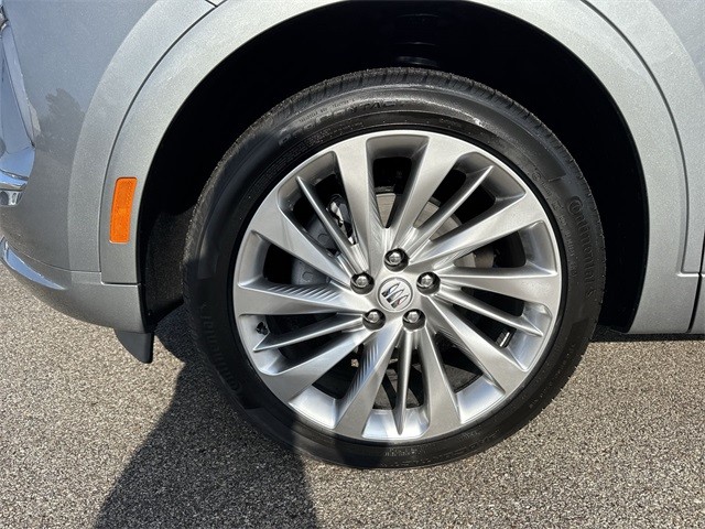 Buick Envision Vehicle Full-screen Gallery Image 10