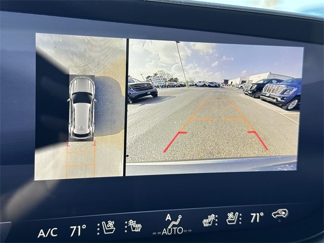 Buick Envision Vehicle Full-screen Gallery Image 17