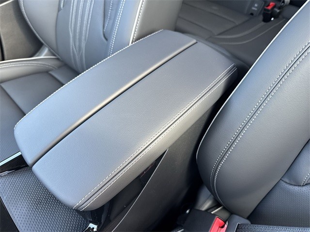 Buick Envision Vehicle Full-screen Gallery Image 21