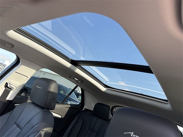 Buick Envision Vehicle Full-screen Gallery Image 22