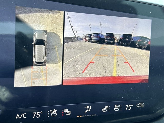 Buick Envision Vehicle Full-screen Gallery Image 17