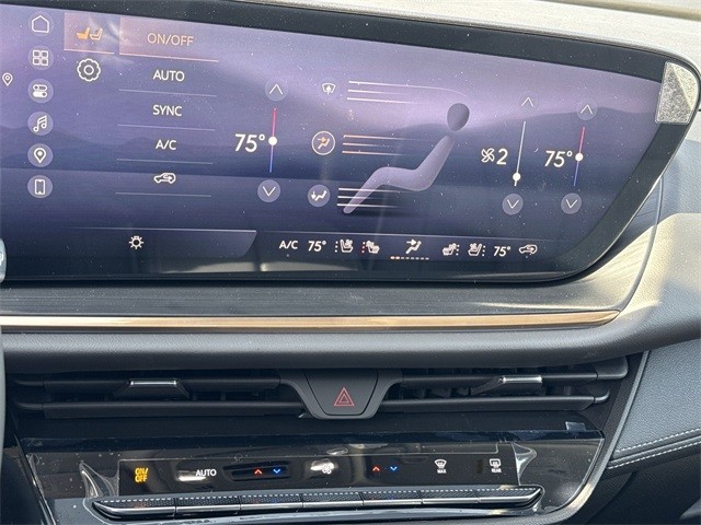 Buick Envision Vehicle Full-screen Gallery Image 19