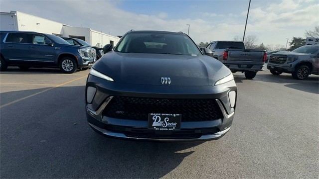 Buick Envision Vehicle Full-screen Gallery Image 03