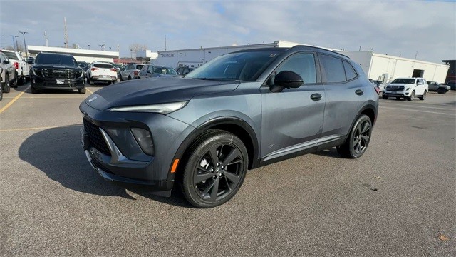 Buick Envision Vehicle Full-screen Gallery Image 04