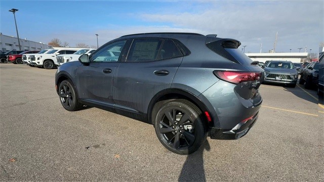 Buick Envision Vehicle Full-screen Gallery Image 06