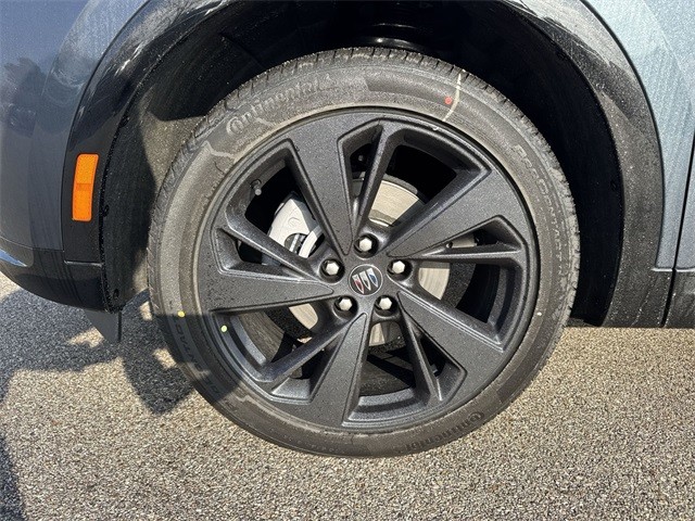 Buick Envision Vehicle Full-screen Gallery Image 10