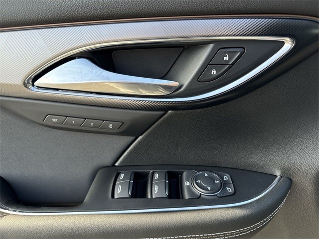 Buick Envision Vehicle Full-screen Gallery Image 13
