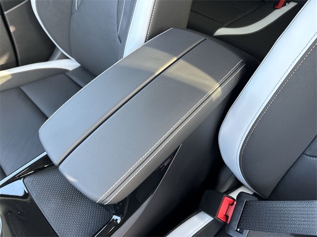 Buick Envision Vehicle Full-screen Gallery Image 21