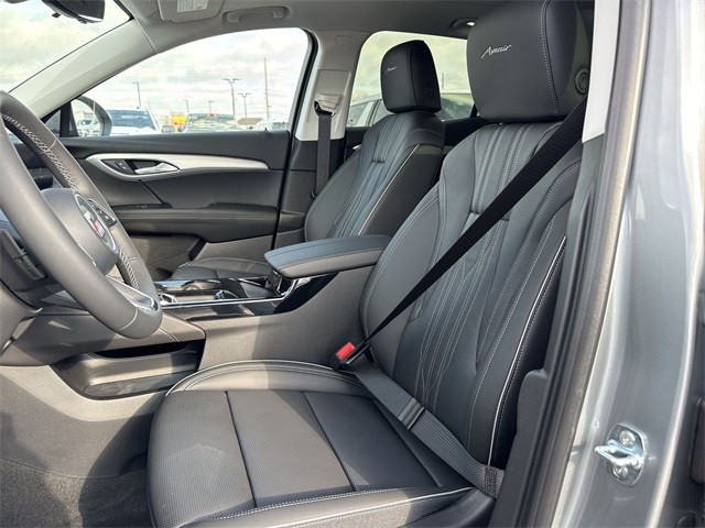 Buick Envision Vehicle Full-screen Gallery Image 11