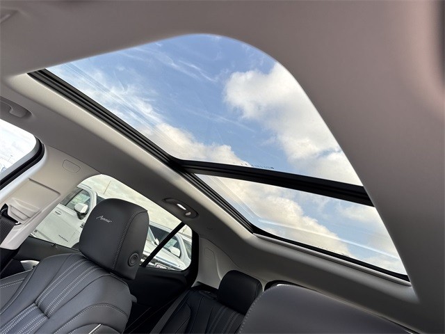 Buick Envision Vehicle Full-screen Gallery Image 22