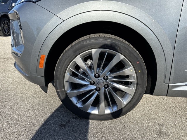 Buick Envision Vehicle Full-screen Gallery Image 10