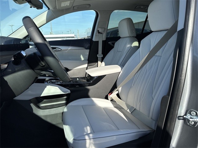 Buick Envision Vehicle Full-screen Gallery Image 11