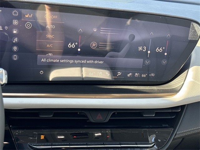 Buick Envision Vehicle Full-screen Gallery Image 19