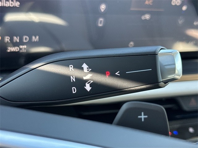 Buick Envision Vehicle Full-screen Gallery Image 20