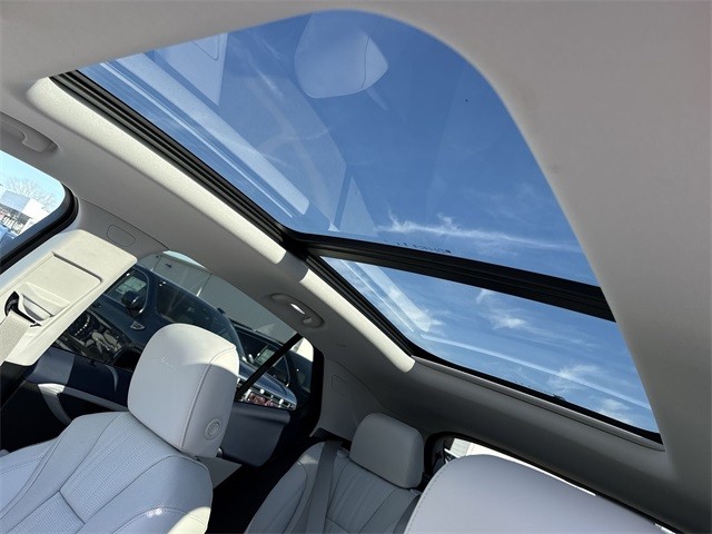 Buick Envision Vehicle Full-screen Gallery Image 22