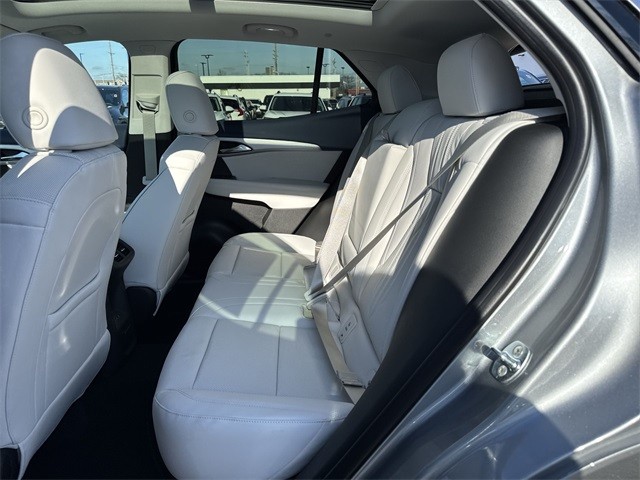 Buick Envision Vehicle Full-screen Gallery Image 23