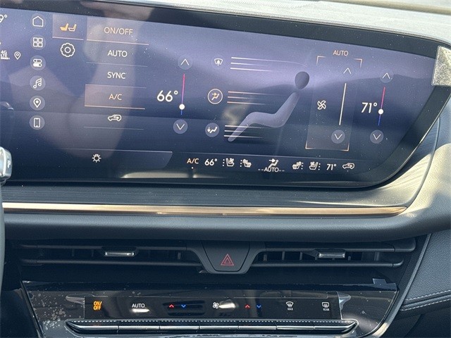 Buick Envision Vehicle Full-screen Gallery Image 19