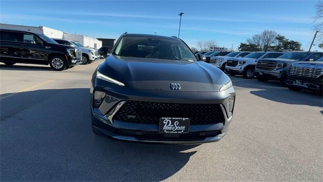 Buick Envision Vehicle Full-screen Gallery Image 03