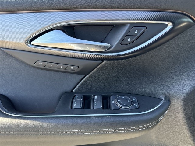 Buick Envision Vehicle Full-screen Gallery Image 13