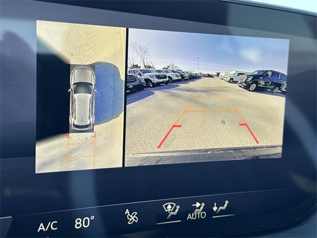 Buick Envision Vehicle Full-screen Gallery Image 17