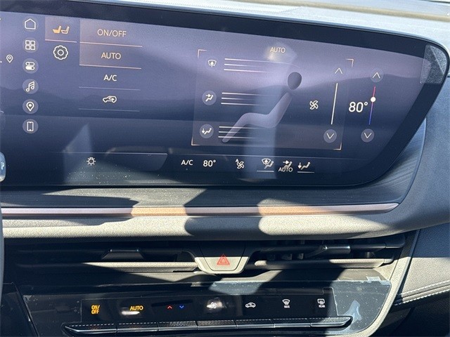 Buick Envision Vehicle Full-screen Gallery Image 19