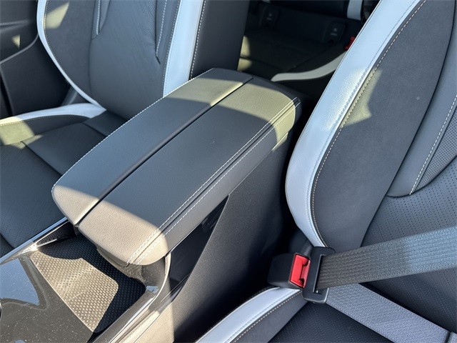 Buick Envision Vehicle Full-screen Gallery Image 21