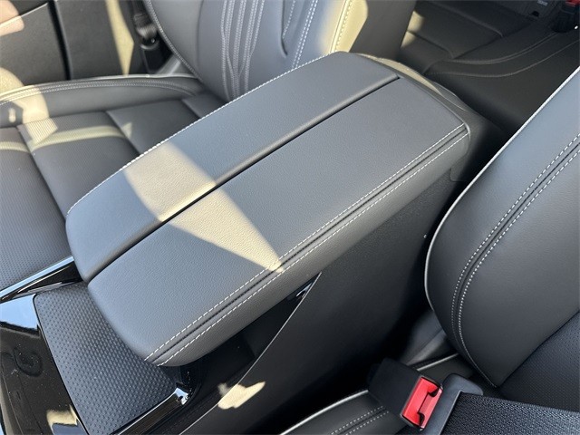 Buick Envision Vehicle Full-screen Gallery Image 21