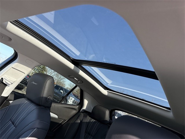 Buick Envision Vehicle Full-screen Gallery Image 22