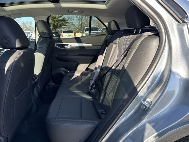 Buick Envision Vehicle Full-screen Gallery Image 23