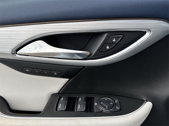 Buick Envision Vehicle Full-screen Gallery Image 13