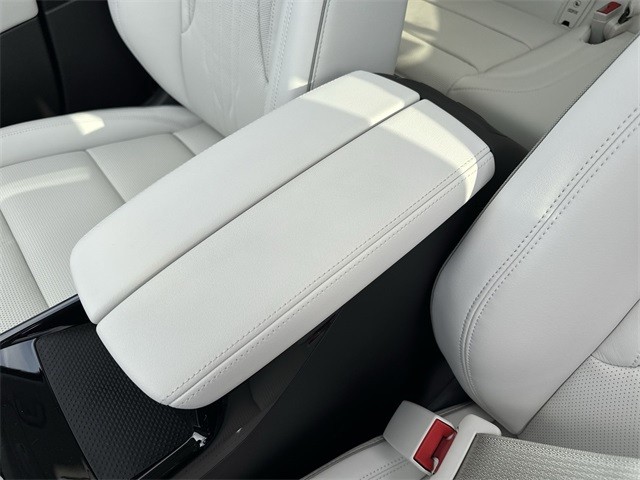 Buick Envision Vehicle Full-screen Gallery Image 21