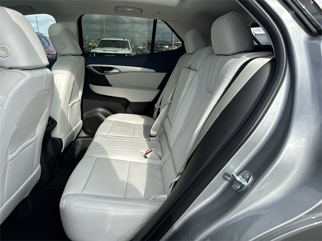 Buick Envision Vehicle Full-screen Gallery Image 23