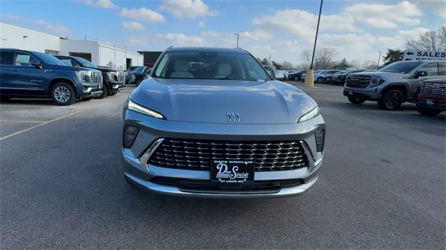 Buick Envision Vehicle Full-screen Gallery Image 03