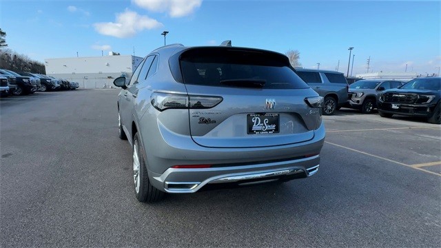 Buick Envision Vehicle Full-screen Gallery Image 07