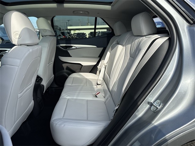 Buick Envision Vehicle Full-screen Gallery Image 23