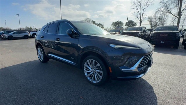 Buick Envision Vehicle Full-screen Gallery Image 02