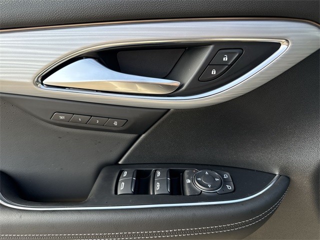 Buick Envision Vehicle Full-screen Gallery Image 13