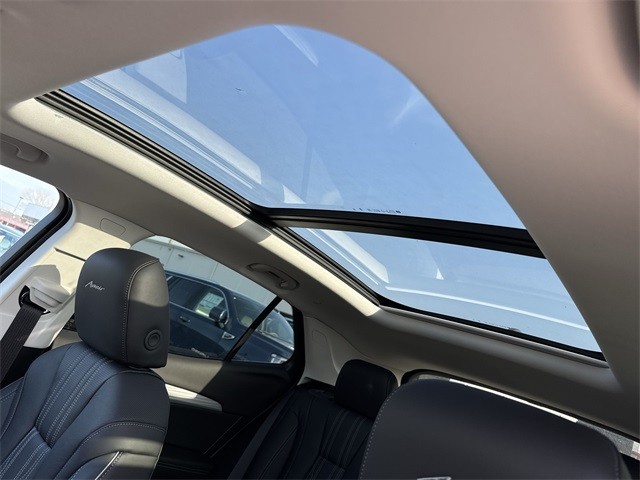 Buick Envision Vehicle Full-screen Gallery Image 22