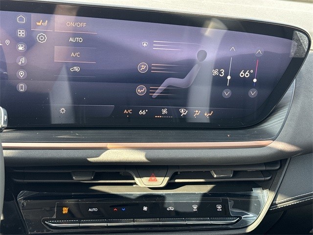Buick Envision Vehicle Full-screen Gallery Image 19